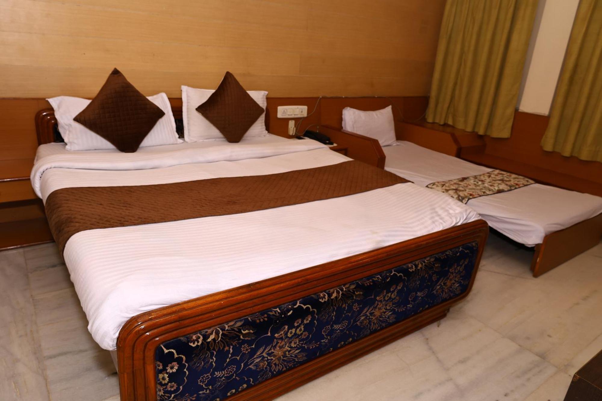 Hotel Suncity By Sharnam Nathdwara Luaran gambar